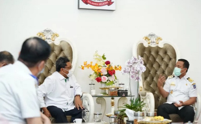 Plt Gubernur Sulsel Andi Sudirman Sulaiman menerima kunjungan PT Pelindo IV terkait pembangunan Dry Port Jeneponto di Makassar