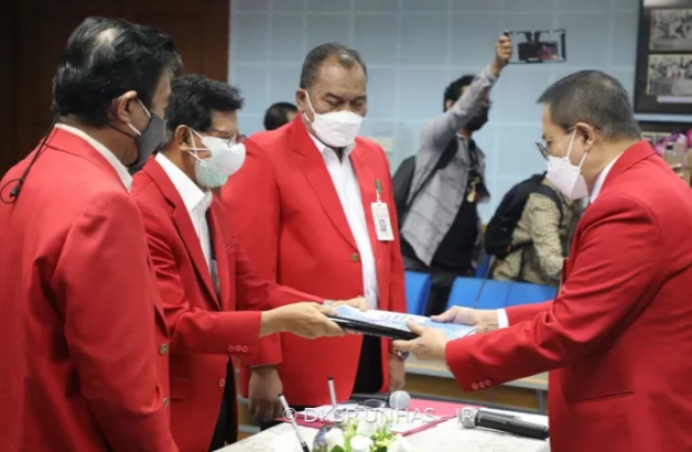 Dirjen Kemenkes RI Prof Dr Abdul Kadir datang mendaftar sebagai bakal calon Rektor Unhas di Makassar
