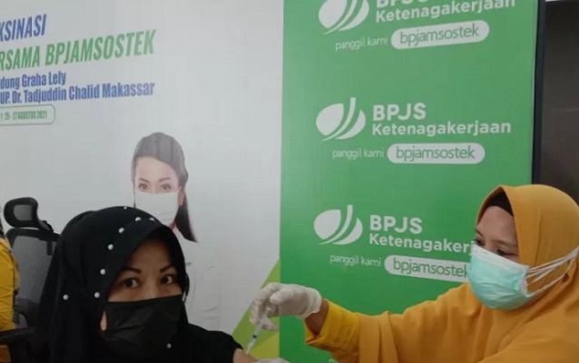 Ilustrasi. Pelaksanaan vaksinasi massal untuk meningkatkan cakupan guna herd immunity segera terbentuk di Kota Makassar, Sulsel